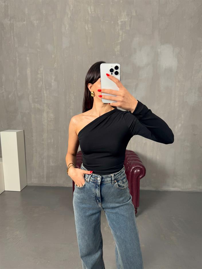 Scorp Siyah Drapeli Tek Kol Detaylı Bluz