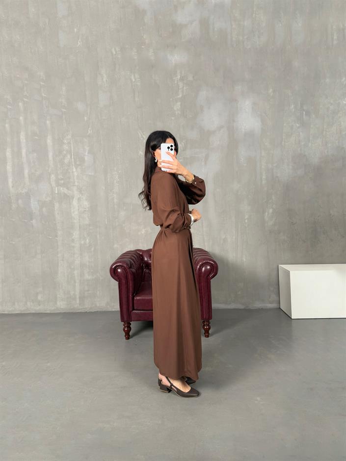 Sandra Kahve Taş Düğmeli Kuşaklı Elbise