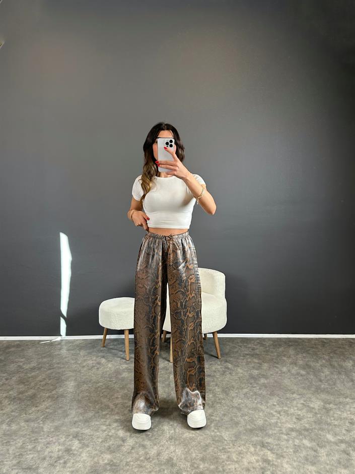 Kahve Parlak Desenli Pantolon 
