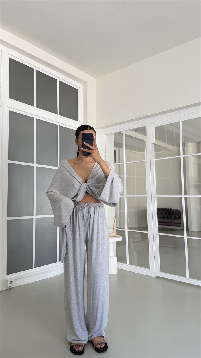 Gri Bağlama Detaylı Bluz Beli Lastikli Pantolon Likralı Takım GAUS-01732