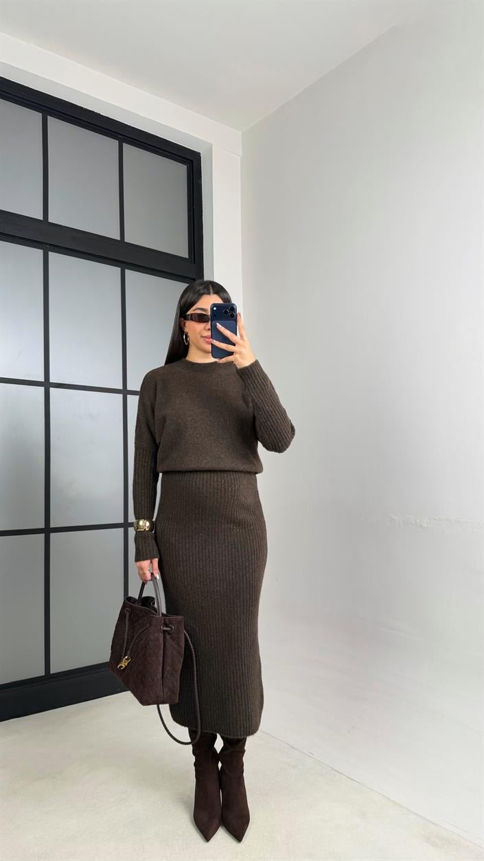 Acı Kahve Maxi Boy Triko Elbise GAUS-01083