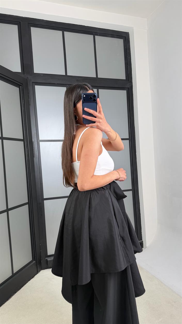 Ekru Dantel Detaylı Boyundan Bağlamalı Bluz GAUS-01418