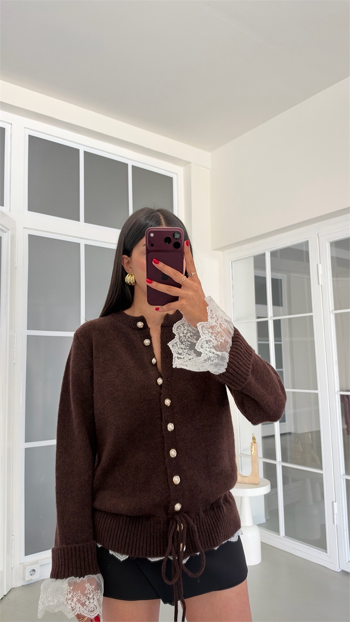 Kahve İnci Düğmeli Dantelli Triko Hırka GAUS-02241