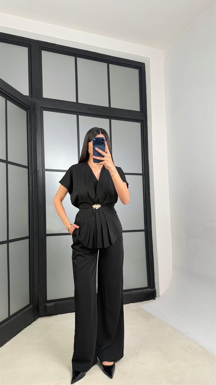 Siyah Gold Toka Detaylı Vatkalı Bluz Beli Lastikli Pantolon İkili Takım GAUS-01344