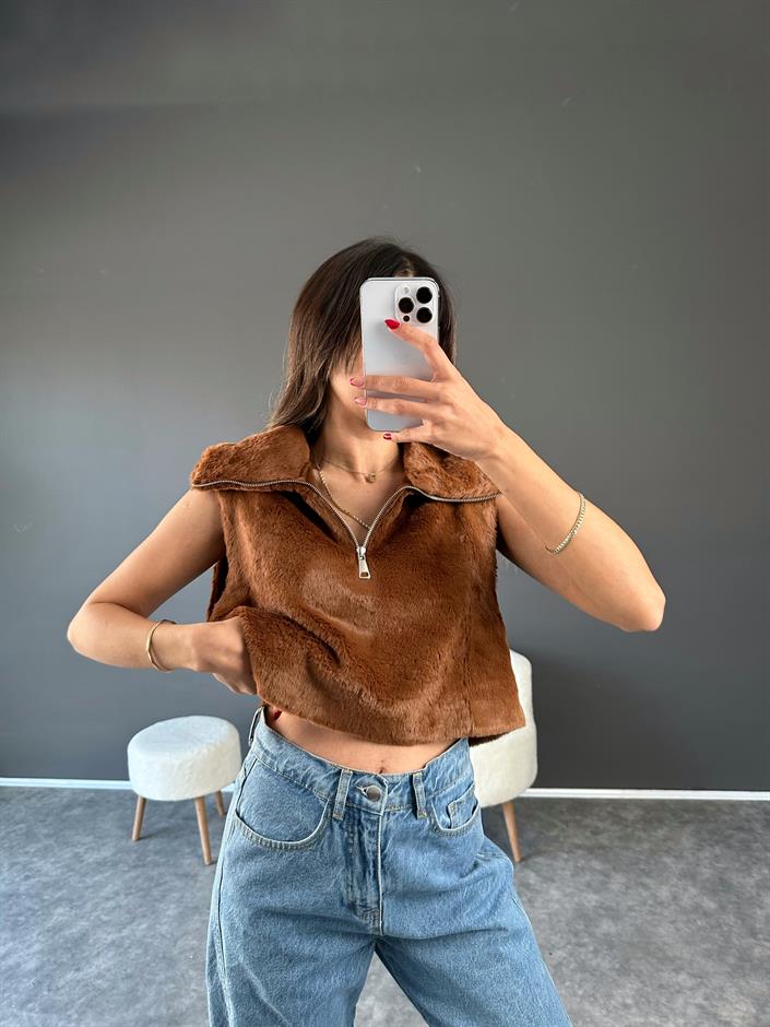 Kahve Fermuarlı Crop Peluş Kürk Süveter