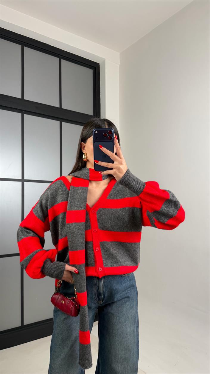 Kırmızı Şeritli Atkı Detaylı Triko Hırka GAUS-00920