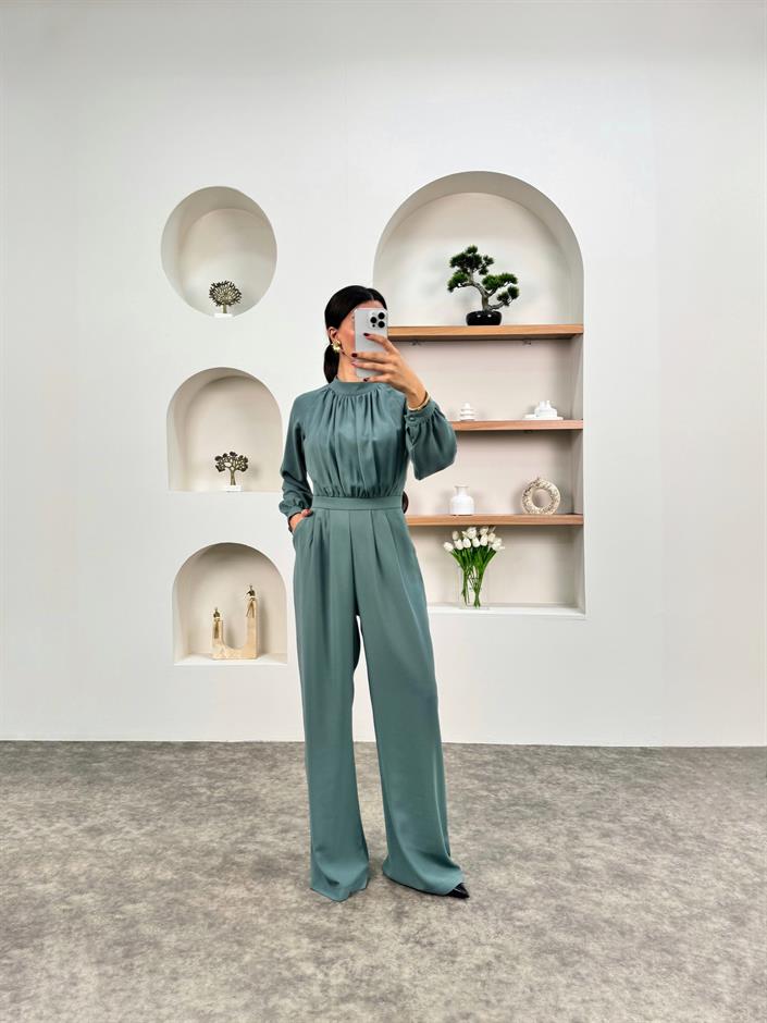 Lola Mint Krep Kumaş Yarım Balıkçı Yaka Tulum