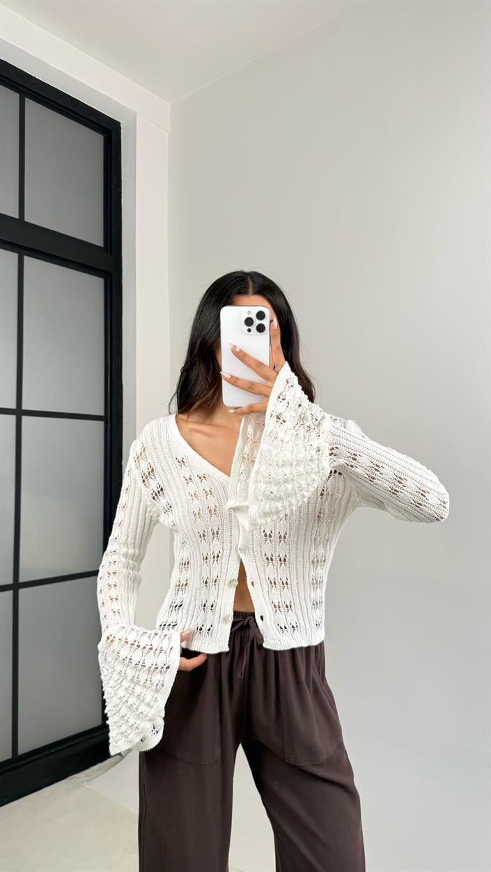 Beyaz Kolu Volanlı Triko Hırka GAUS-0081