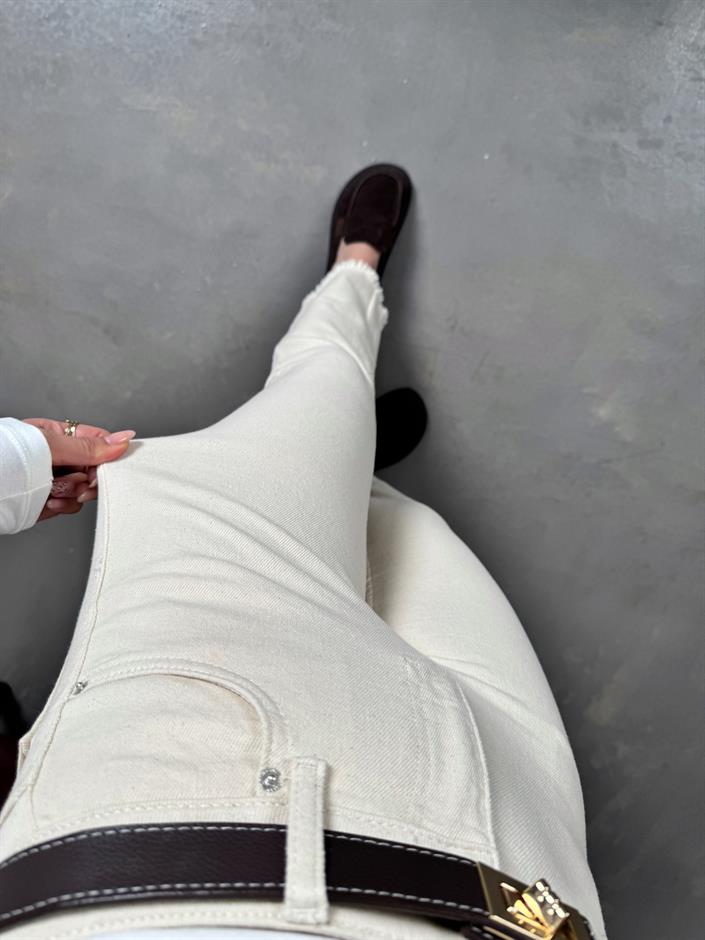 Vonce Kemik Yüksel Bel Paçası Püsküllü Jean