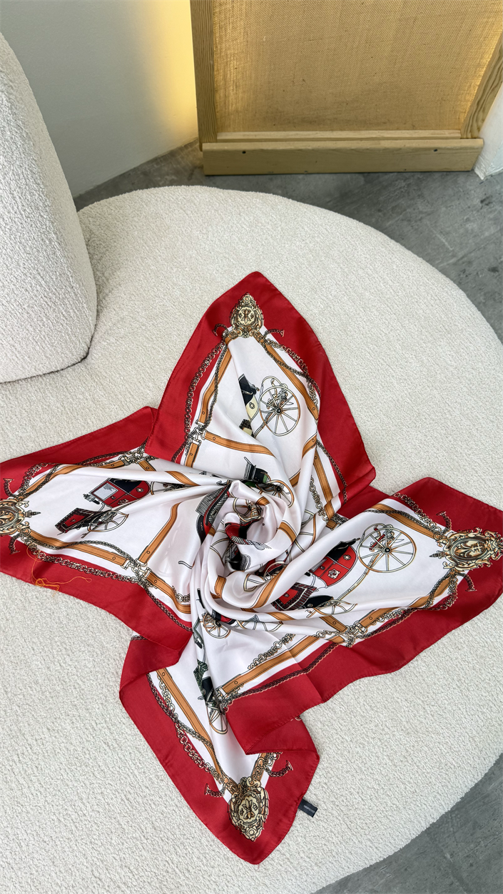 Kırmızı At Arabası Desenli Fular GAUS-00337