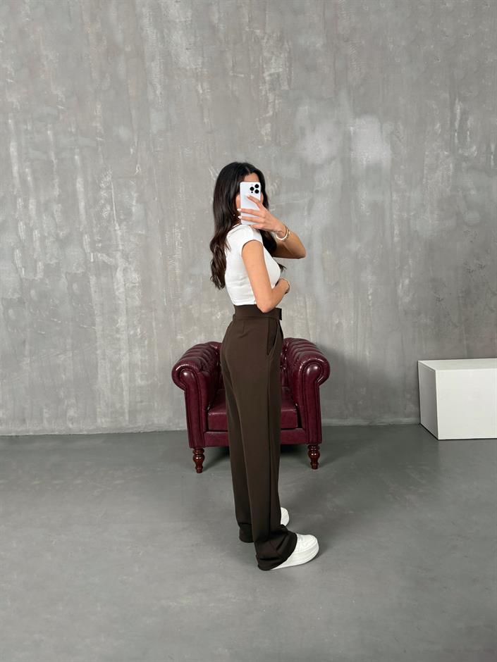 Sasa Kahve Çıtçıt Detaylı Pantolon