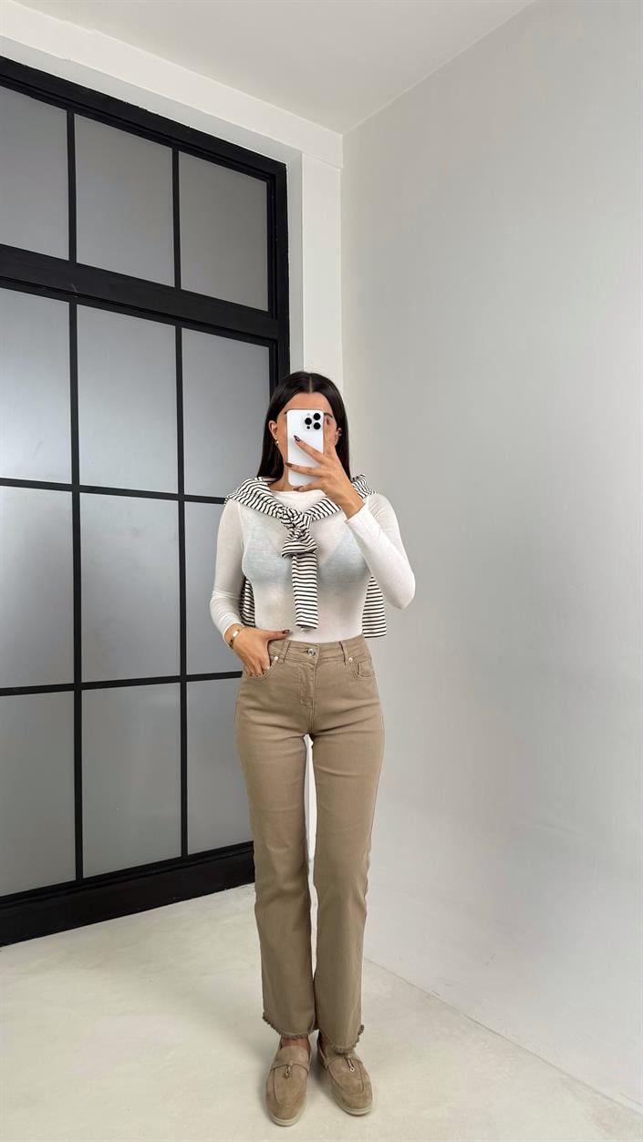 Vizon Püskül Detaylı Kesik Paça Flare Jean GAUS-00479