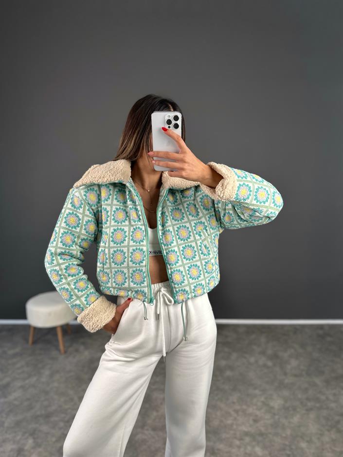 Çiçekli İçi Kürklü Mont