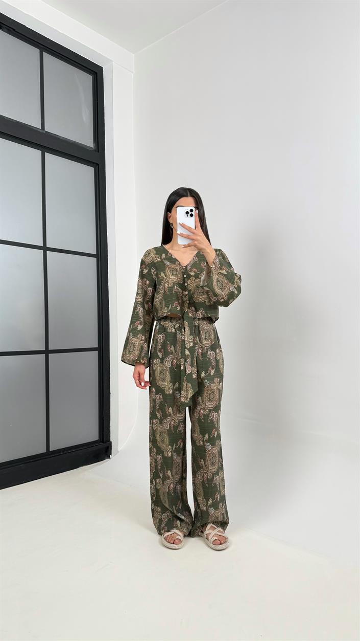 Haki V Yaka Önü Düğmeli Üst Beli Lastikli Pantolon Etnik Desen Takım Gaus00362
