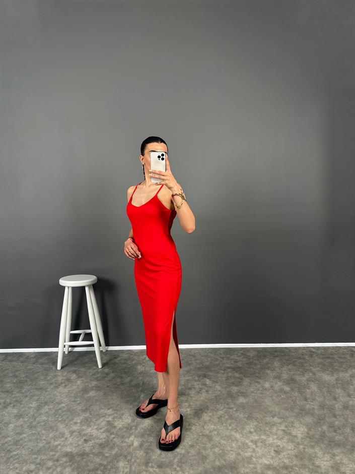 Karlee Kırmızı İp Askılı Yırtmaçlı Elbise