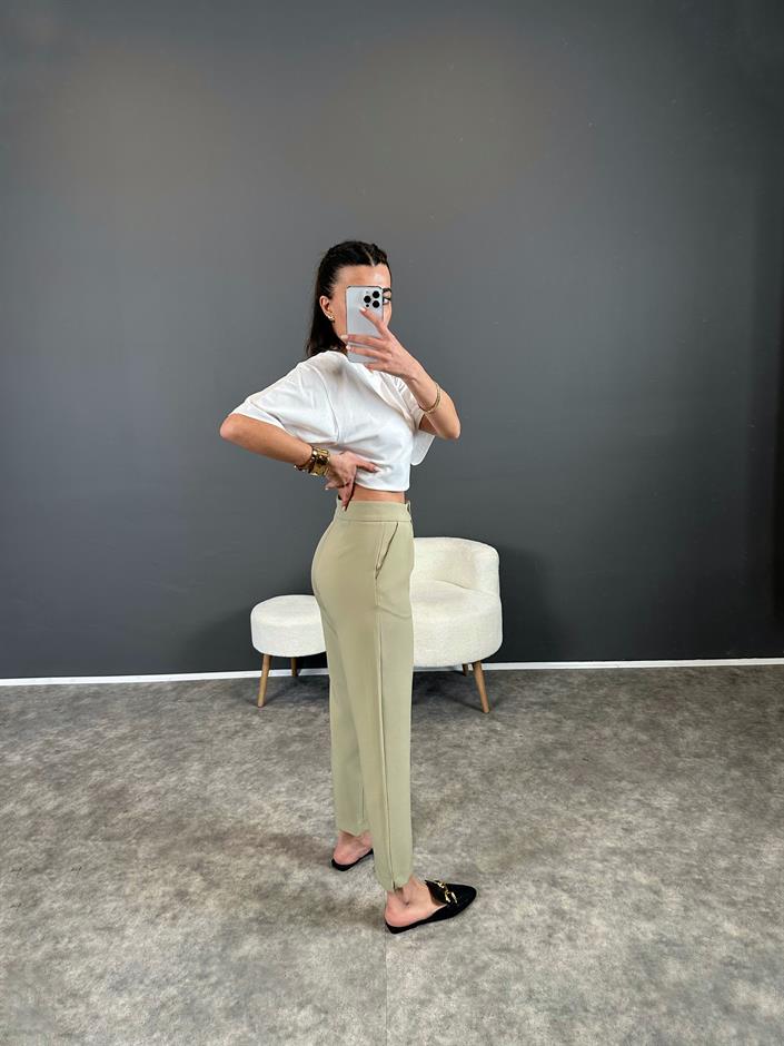 Yeşil Havuç Kesim Kemersiz Pantolon