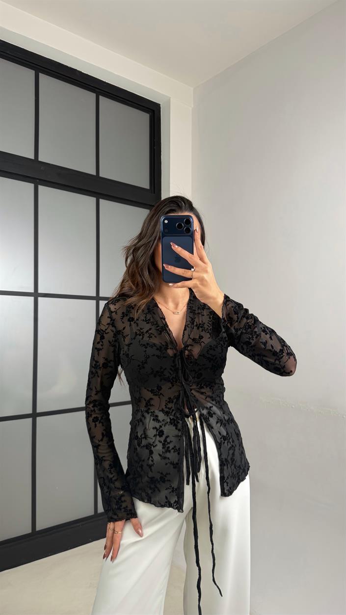 Siyah Transparan Önü Bağlamalı Bluz GAUS-01146