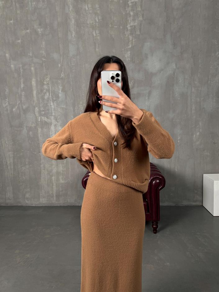 Abel Camel Taş Düğmeli Hırka Etek Yumuşak Triko Takım