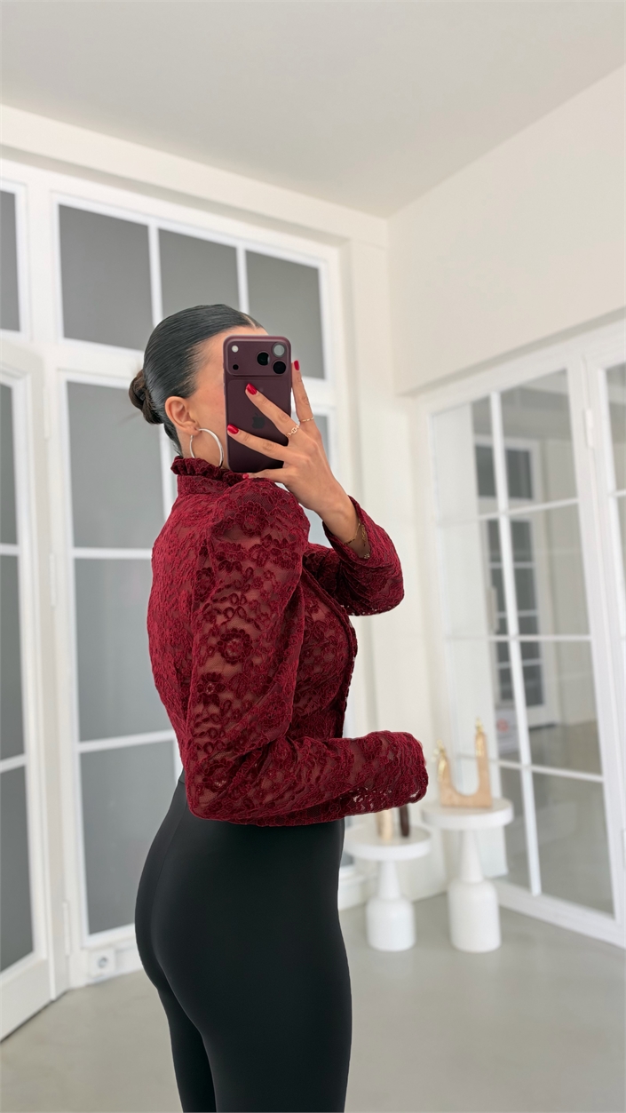 Bordo Vatkalı Yumuşak Dantelli Tasarım Bluz GAUS-02331