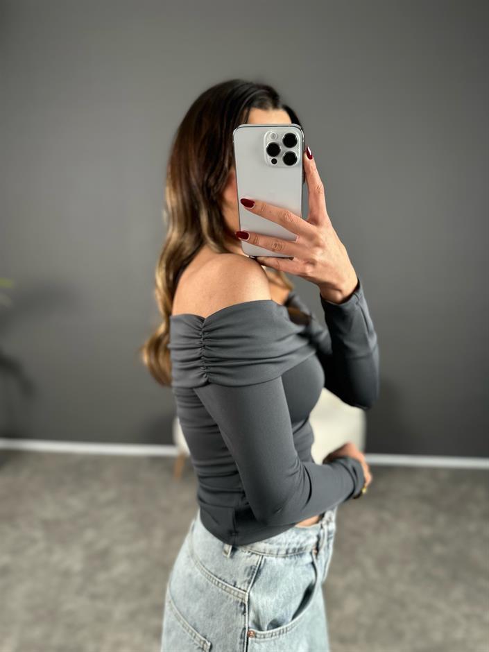 Mae Antrasit  Kayık Yaka Bluz