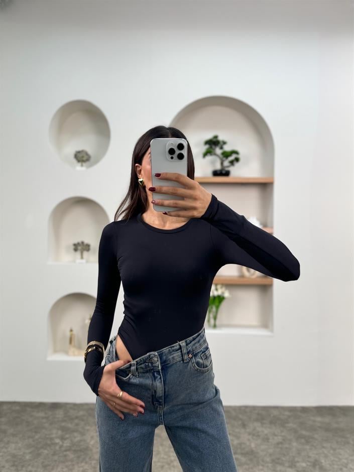 Siyah Bisiklet Yaka Bodysuit