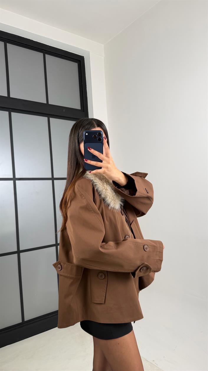 Kahve Yaka Kürk Detaylı Astarlı Trençkot GAUS-00660