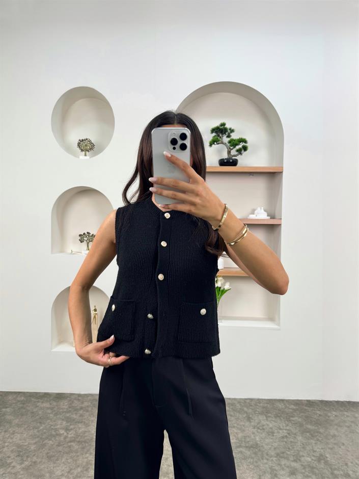 Juli Siyah Gold Düğmeli Örme Yelek