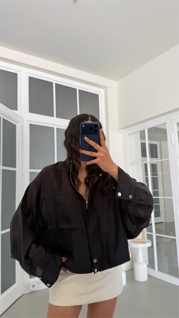Siyah Cep Detaylı Hafif Transparan Ceket GAUS-01962