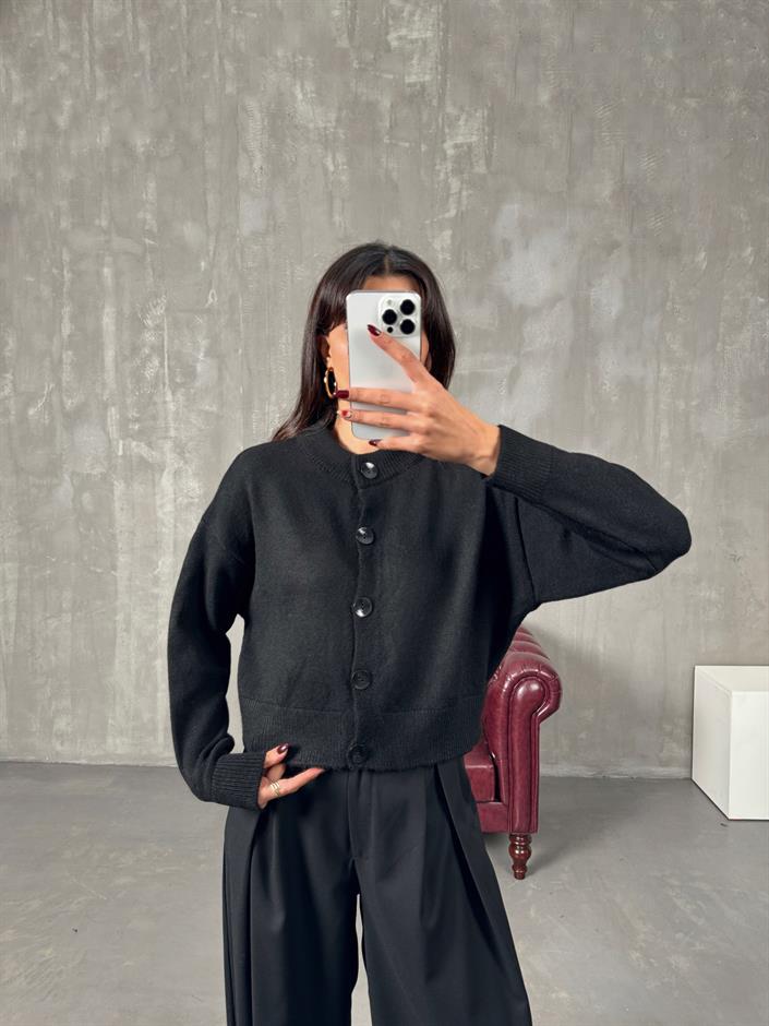 Tony Siyah Düğmeli Crop Hırka