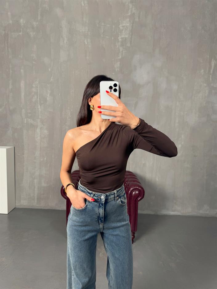 Scorp Kahve Drapeli Tek Kol Detaylı Bluz