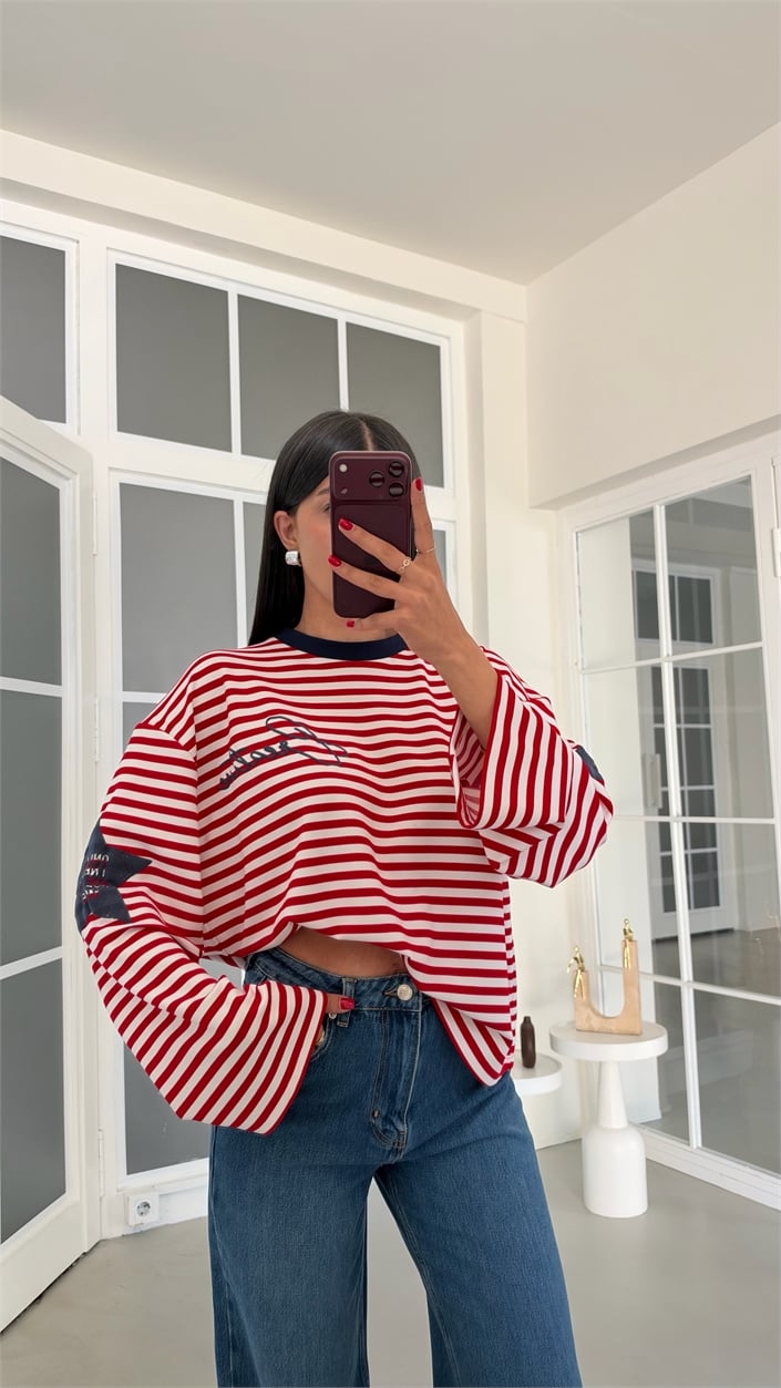 Kırmızı Şeritli Modal Kumaş Kol Yıldız Baskılı Sweatshirt GAUS-02287 GAUS-02121