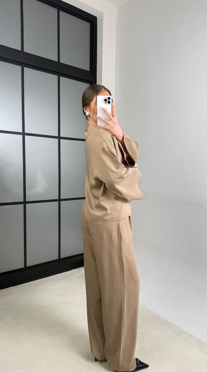 Camel Asimetrik Yaka Yan Düğme Detaylı Gömlek Beli Lastikli Pantolon Tensel Takım GAUS-01163
