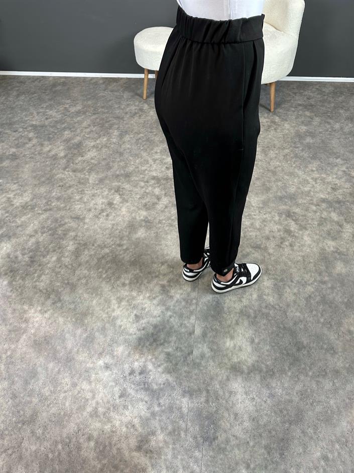 Ren Siyah Beli Lastikli Paça Detaylı Pantolon 