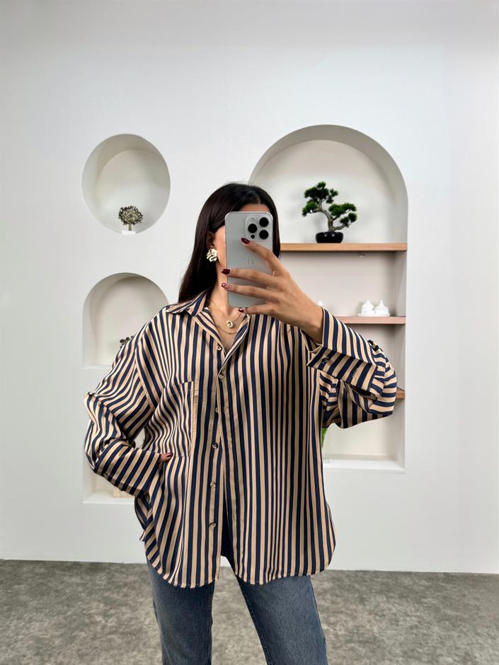 Zeta Bej Lacivert Çizgili Oversize Gömlek