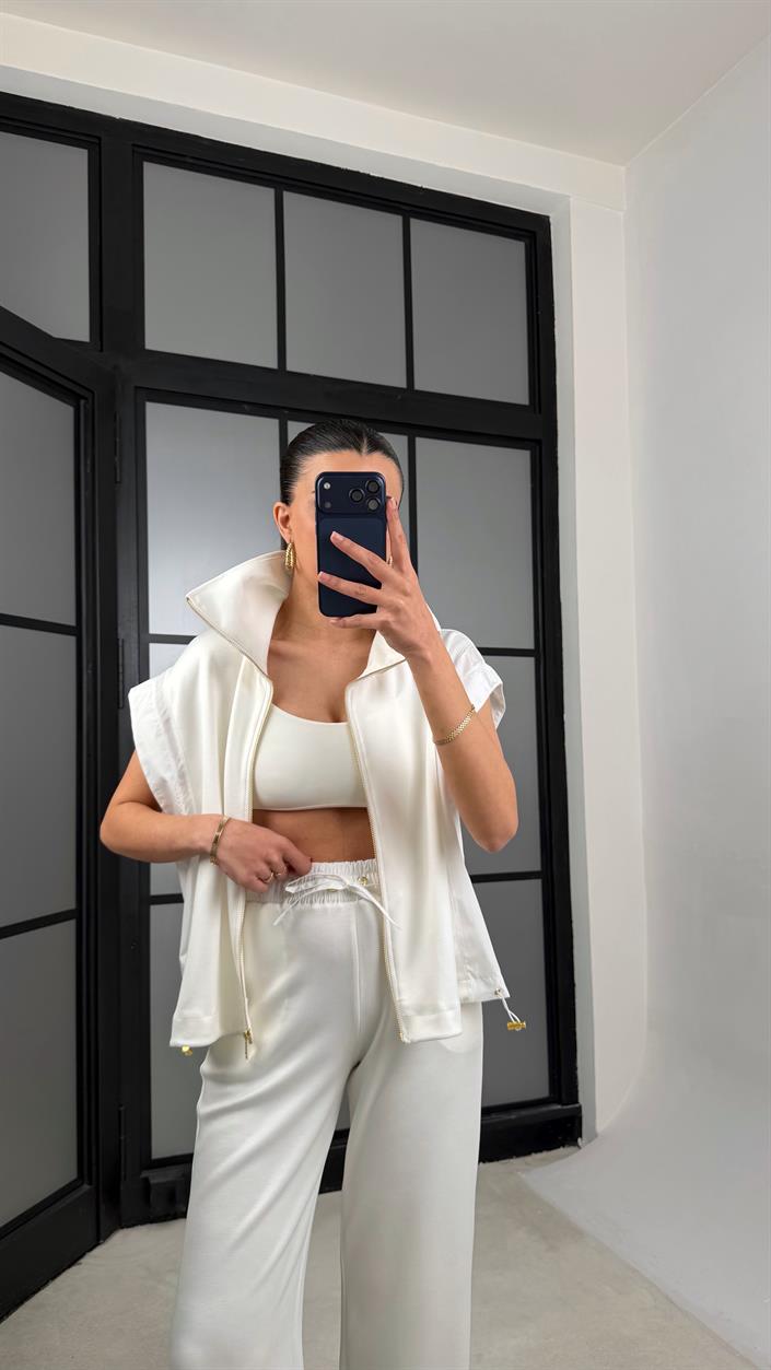 Beyaz Paraşüt Kumaş Detaylı Yelek Pantolon İkili Modal Kumaş Takım GAUS-01369
