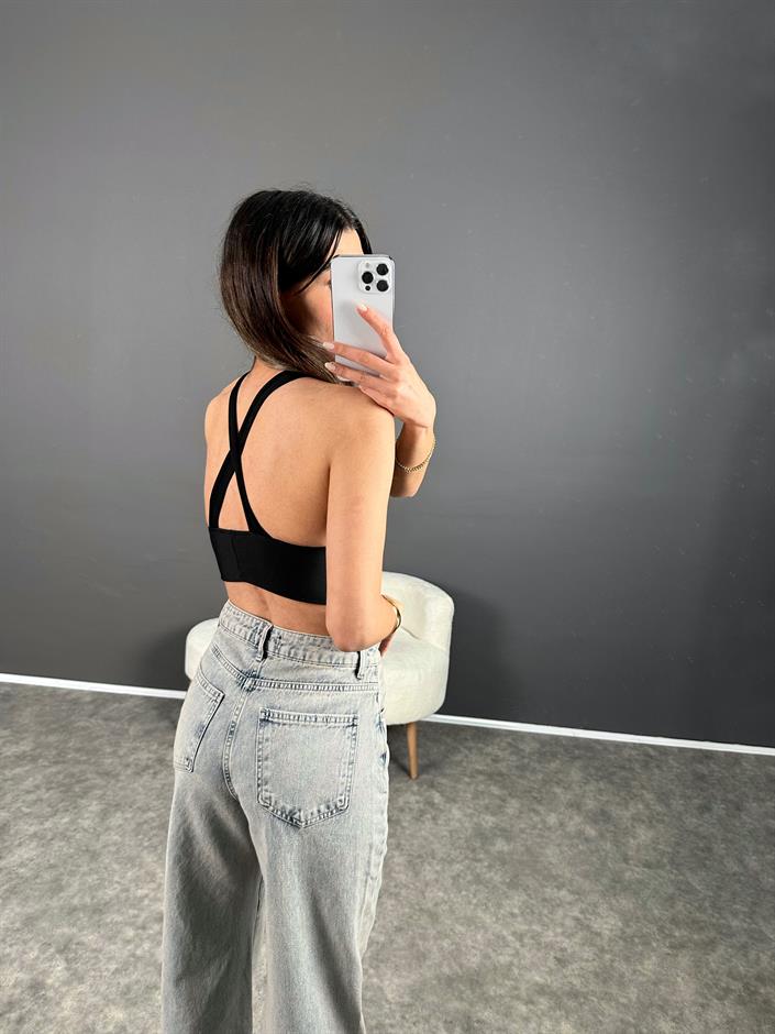 Siyah Arkası Çapraz V Yaka Crop