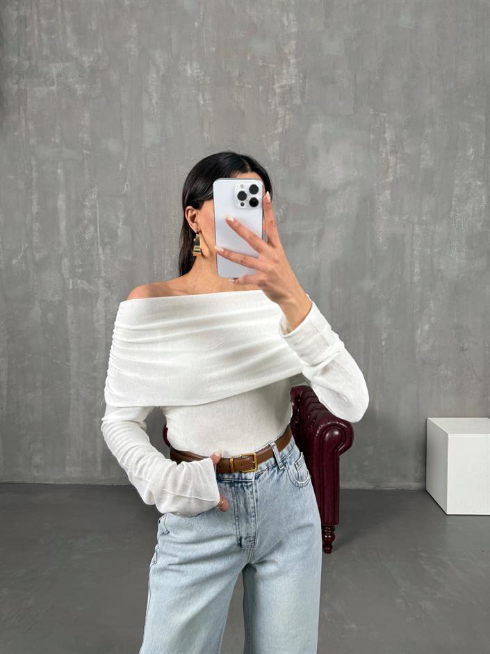 Ekru Kayık Yaka Transparan Triko