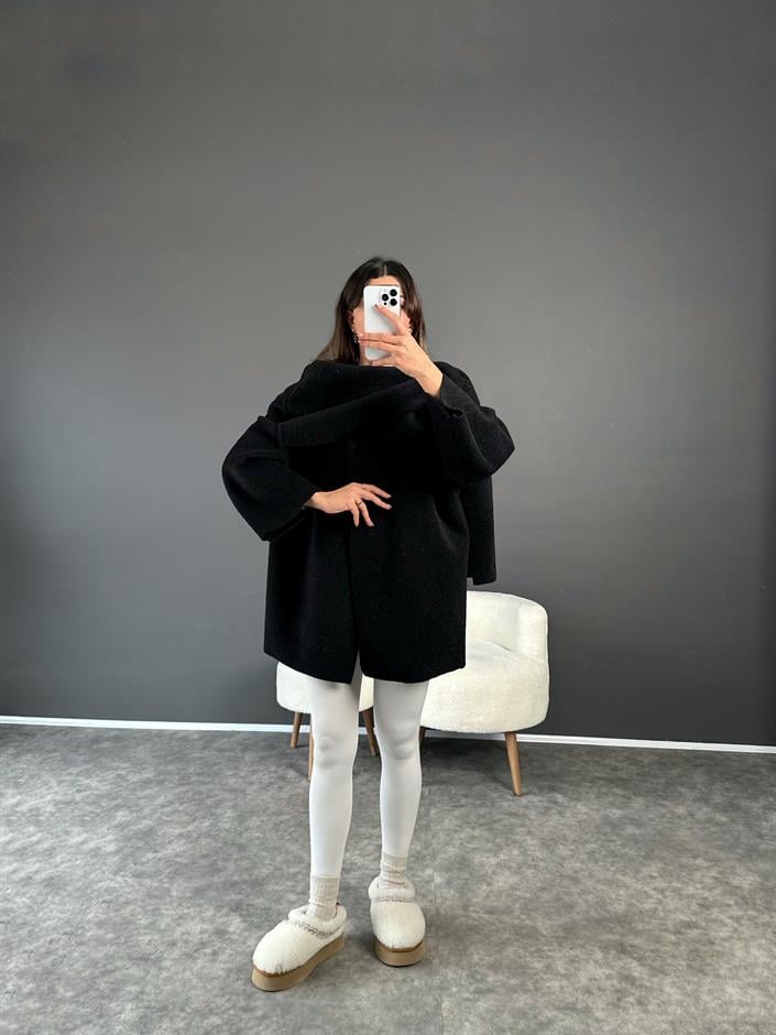 Almina Siyah Atkılı Kaban 