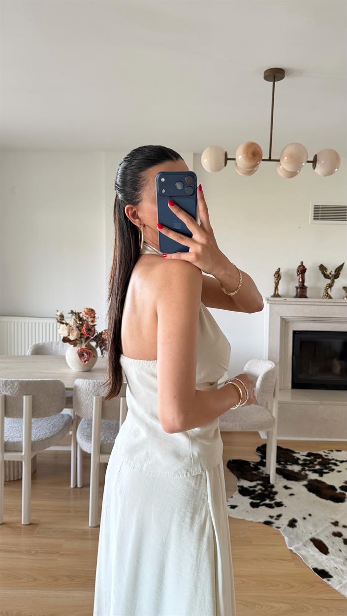 Krem Halter Yaka Gold Toka Detaylı Bluz Etek İkili Premium Takım GAUS-01631