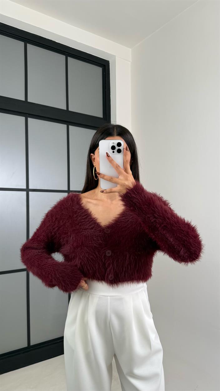 Bordo Peluş Tüylü Düğmeli Crop Hırka GAUS-00447