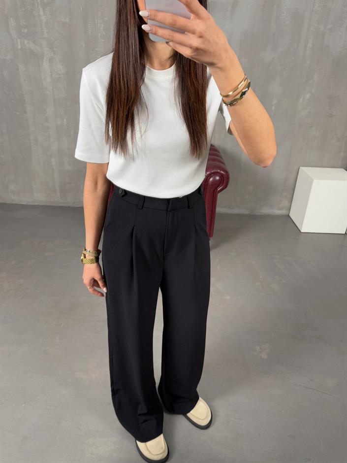 Layra Siyah Yandan Düğme Detaylı Kumaş Pantolon