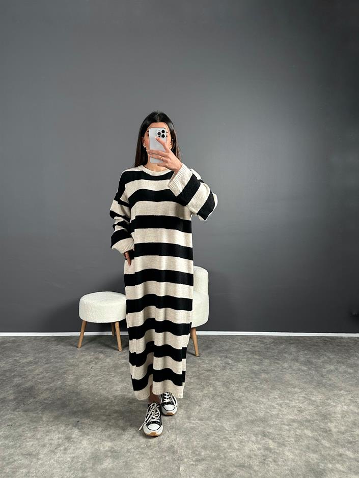 Hedy Siyah Çizgili Oversize Uzun Triko Elbise 