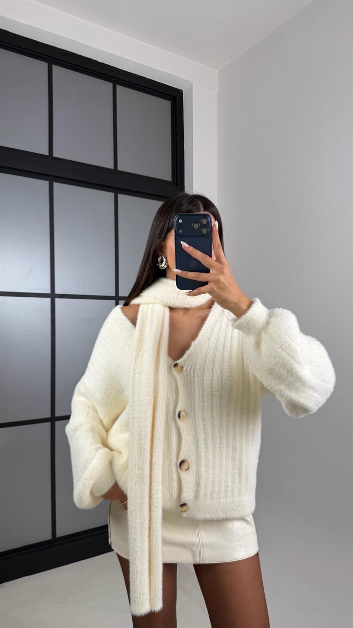 Ekru Şal Detaylı Yumuşak Dokulu Triko Hırka GAUS-00650