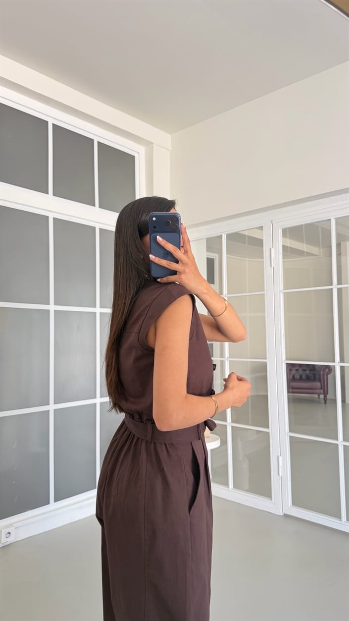 Acı Kahve Sıfır Kol Kuşaklı Düğmeli Tulum GAUS-01720