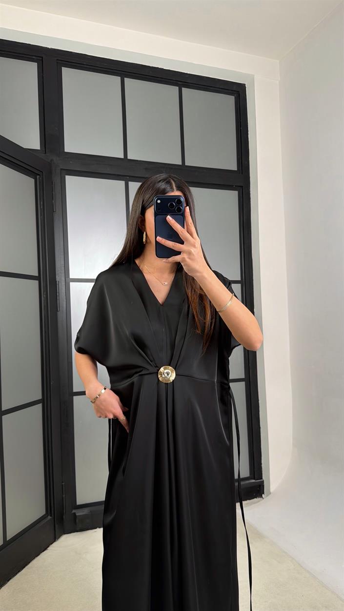 Siyah Gold Toka Detaylı Kuşaklı Saten Elbise GAUS-01281