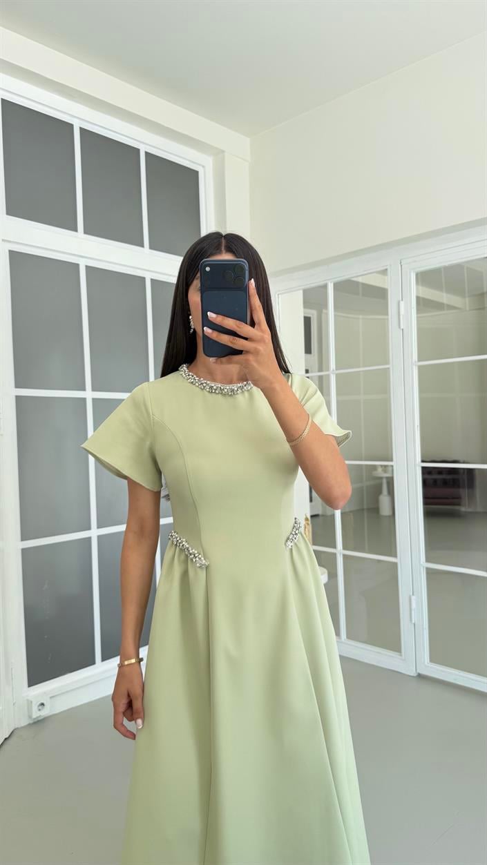 Yeşil Taş Detaylı Midi Elbise GAUS-01683