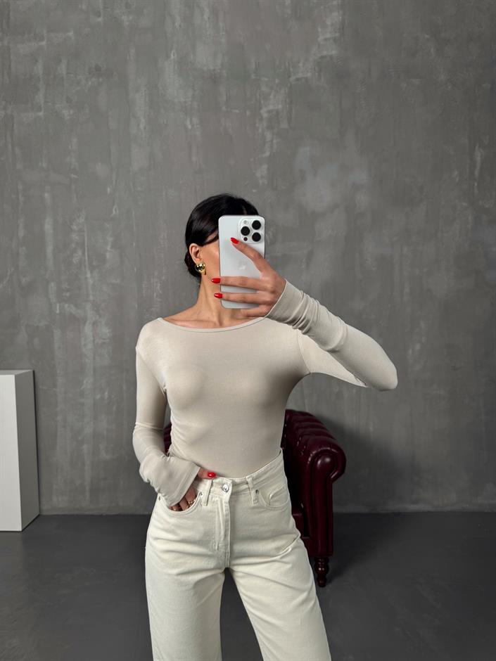 Toffe Taş Oys Kumaş Geniş Yaka Bluz