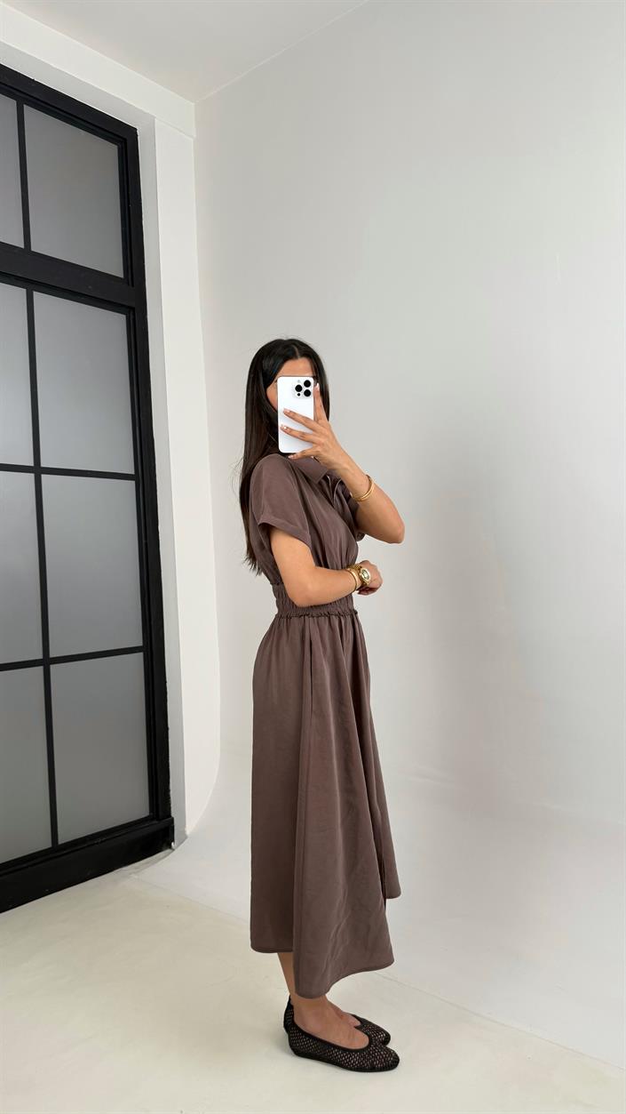 Kahve Beli Lastikli Önden Fermuarlı Yırtmaçlı Tencel Elbise Gaus00551