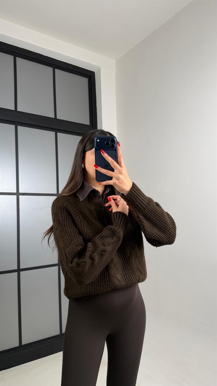 Acı Kahve Denim Yaka Detaylı Örgü Kazak GAUS-00929