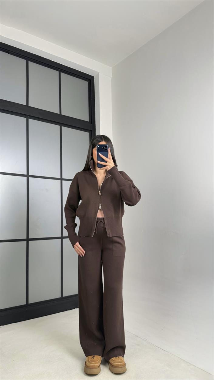 Acı Kahve Çift Fermuarlı Hırka Beli Lastikli Pantolon Triko Takım GAUS-01090